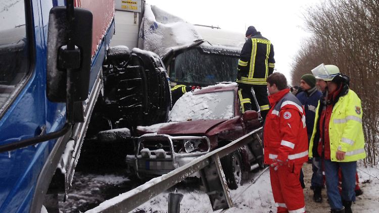 Auf der A 45 hat es mehrmals gekracht.