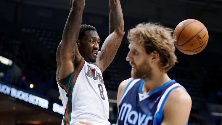 Nowitzki zeigt sich wieder in guter Form.