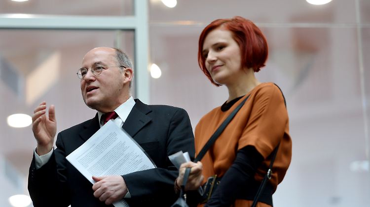 Gregor Gysi und Katja Kipping warben bei der Bundespressekonferenz für ihr Konzept.