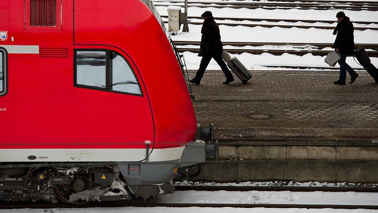 Auch in diesem "März-Winter" steigen viele Autofahrer lieber auf die Bahn um.