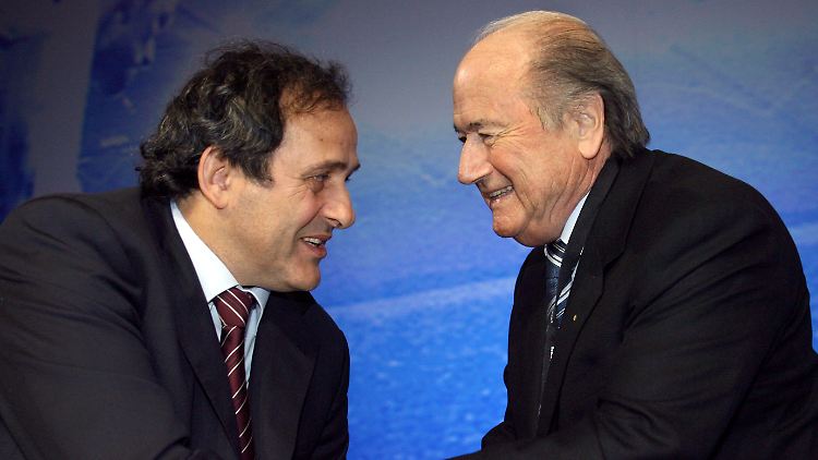 Freunde fürs Leben: Michel Platini und Joseph Blatter.