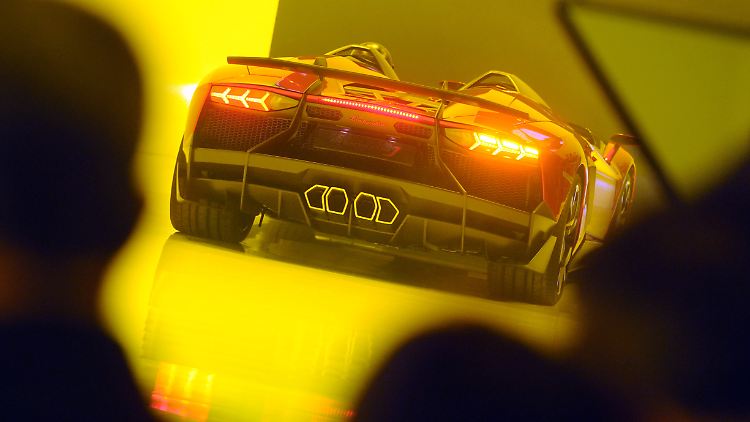 Lamborghini Mentador J: Auch der italienische Sportwagenbauer gehört zum VW-Konzern.