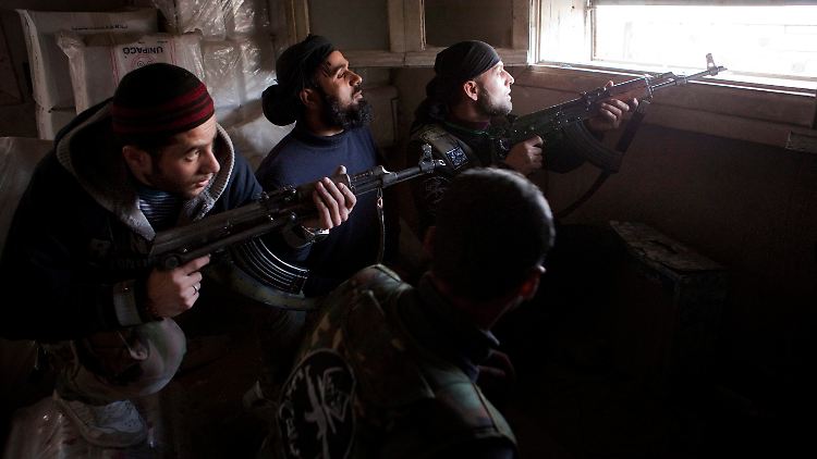 Kämpfer der Freien Syrischen Armee in Aleppo.