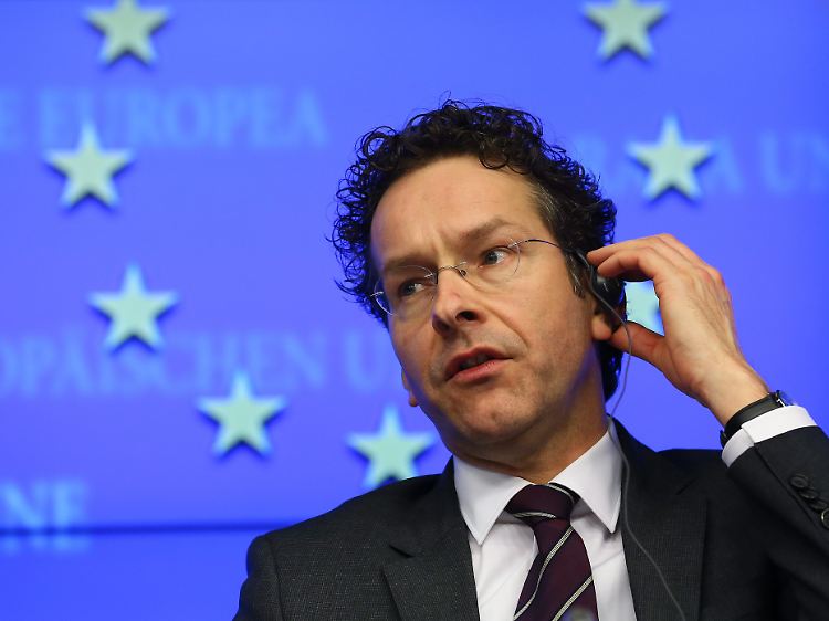 Eurogruppen-Chef Jeroen Dijsselbloem: "Die Euro-Zone hat heute eine feste Verpflichtung zur Finanzstabilität in der Euro-Zone und ihre Fähigkeit, entschieden zu handeln, gezeigt."