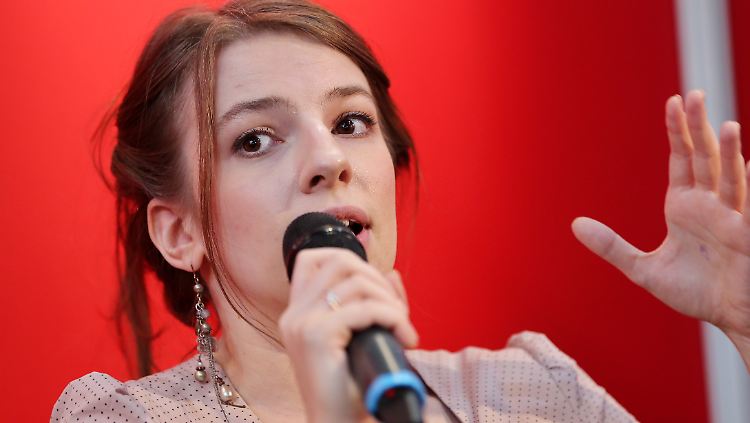 Marina Weisband bei der Vorstellung ihres Buche "Wir nennen es Politik" auf der Buchmesse Leipzig.