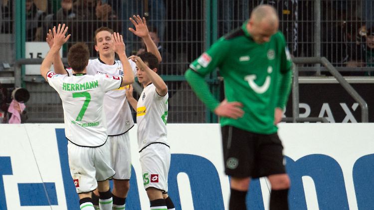 Des einen Freud, des anderen Leid: Gladbach besiegt Hannover.