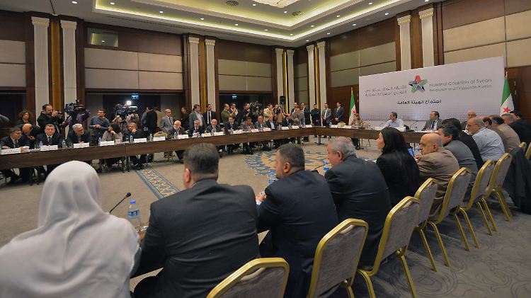 Die syrische Opposition trifft sich in einem Hotel in Istanbul.