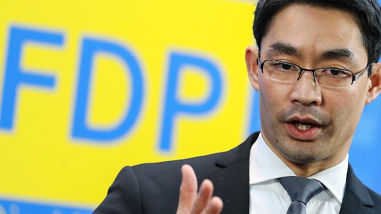 "Wir können einem Verbotsantrag nicht zustimmen", sagt FDP-Chef und Vizekanzler Philipp Rösler.