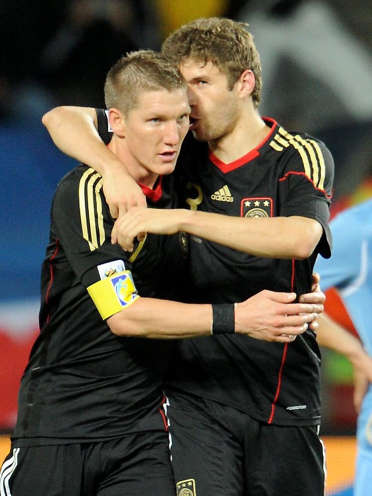 Bastian Schweinsteiger und Thomas Müller, zwei von zwölf Bayern-Nationalspielern bei der WM.