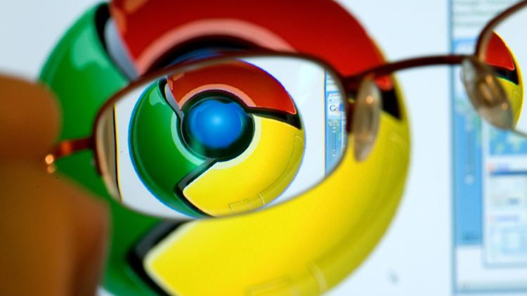 Erst war es nur ein Browser: Das Chrome-Logo leuchtet in den quietschbunten Google-Farben.