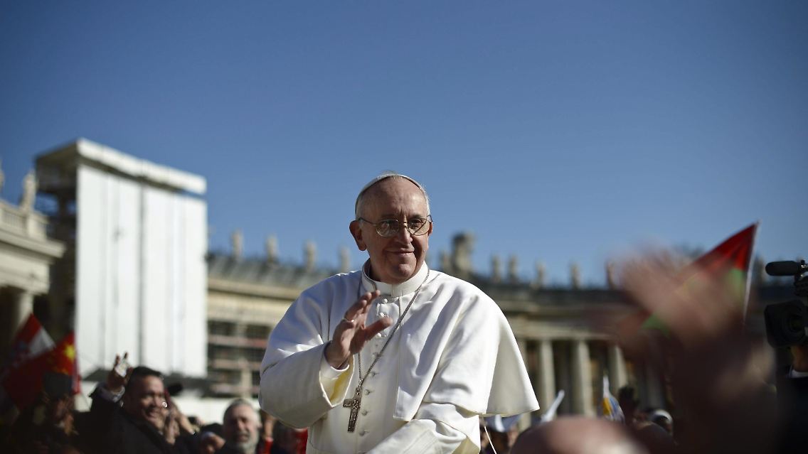 ... Papst Franziskus, seit diesem Dienstag offiziell im Amt.