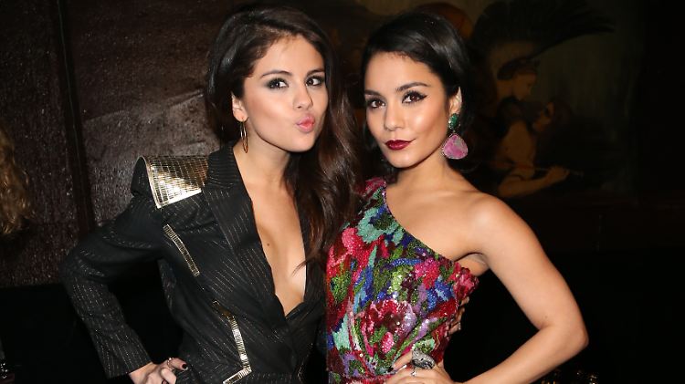 Keine Angst vor einem "shock to the system": Selena Gomez (l.) und Vanessa Hudgens.