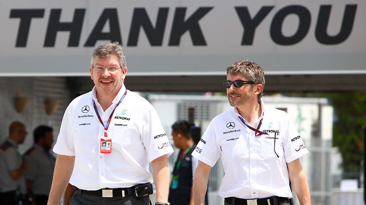 Ross Brawn bleibt noch, Nick Fry wird degradiert.