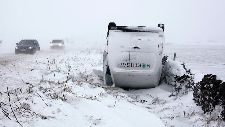 Nicht nur die Autofahrer haben mit den für März ungewöhnlich extremen Verhältnissen zu kämpfen.