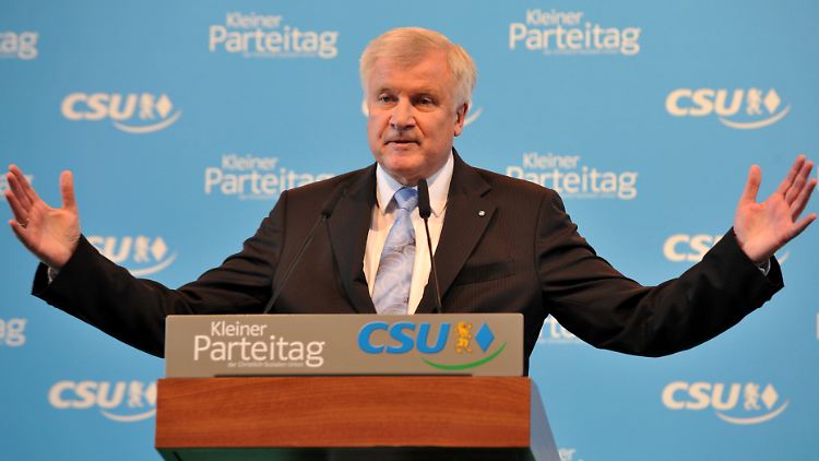 Seehofer will weder die bayerischen Unternehmen belasten noch auf die Umlage aus der Ökostromförderung verzichten. Also soll der Bund zahlen. Der Vorteil: Diese Lösung ist machbar.