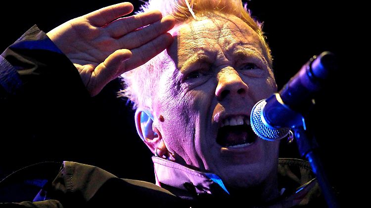 johnny_rotten_pa.jpg