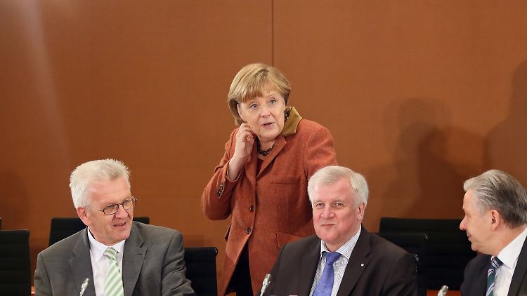 Beim Energiegipfel hatte Seehofer seinen Vorschlag noch für sich behalten.