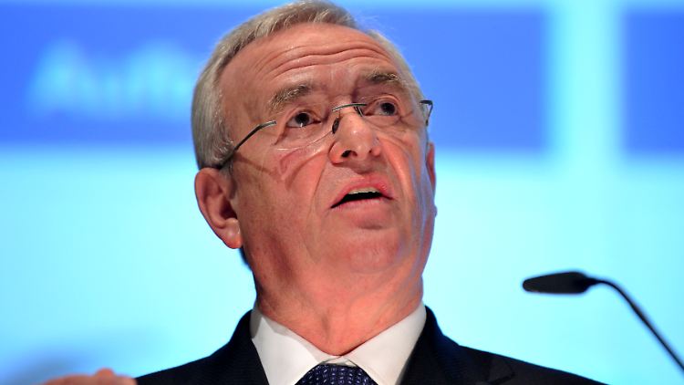 Obwohl er auf fast ein Drittel seines Gehalts verzichtete, war VW-Chef Martin Winterkorn auch 2012 Deutschlands bestbezahlter Manager.