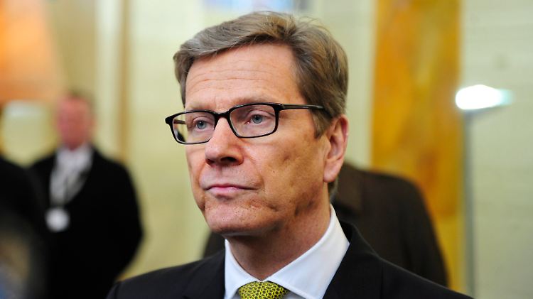 Mit ungewöhnlicher Schärfe kritisiert Außenminister Westerwelle den russischen Freund.