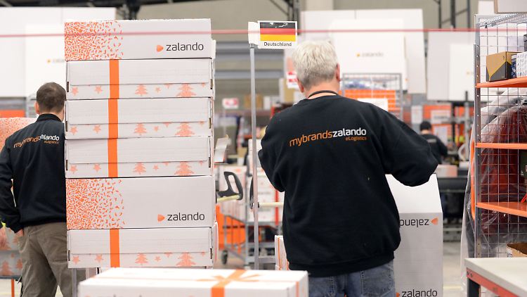 Zalando droht neuer Ärger: Die Gewerkschaft Verdi zieht vor Gericht, es geht um Missachtung von Mitarbeiterrechten.