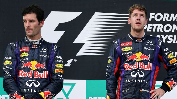 Die Eiszeit zwischen Mark Webber (l.) und Sebastian Vettel wird Red Bull lähmen, glaubt McLaren-Rivale Jenson Button.