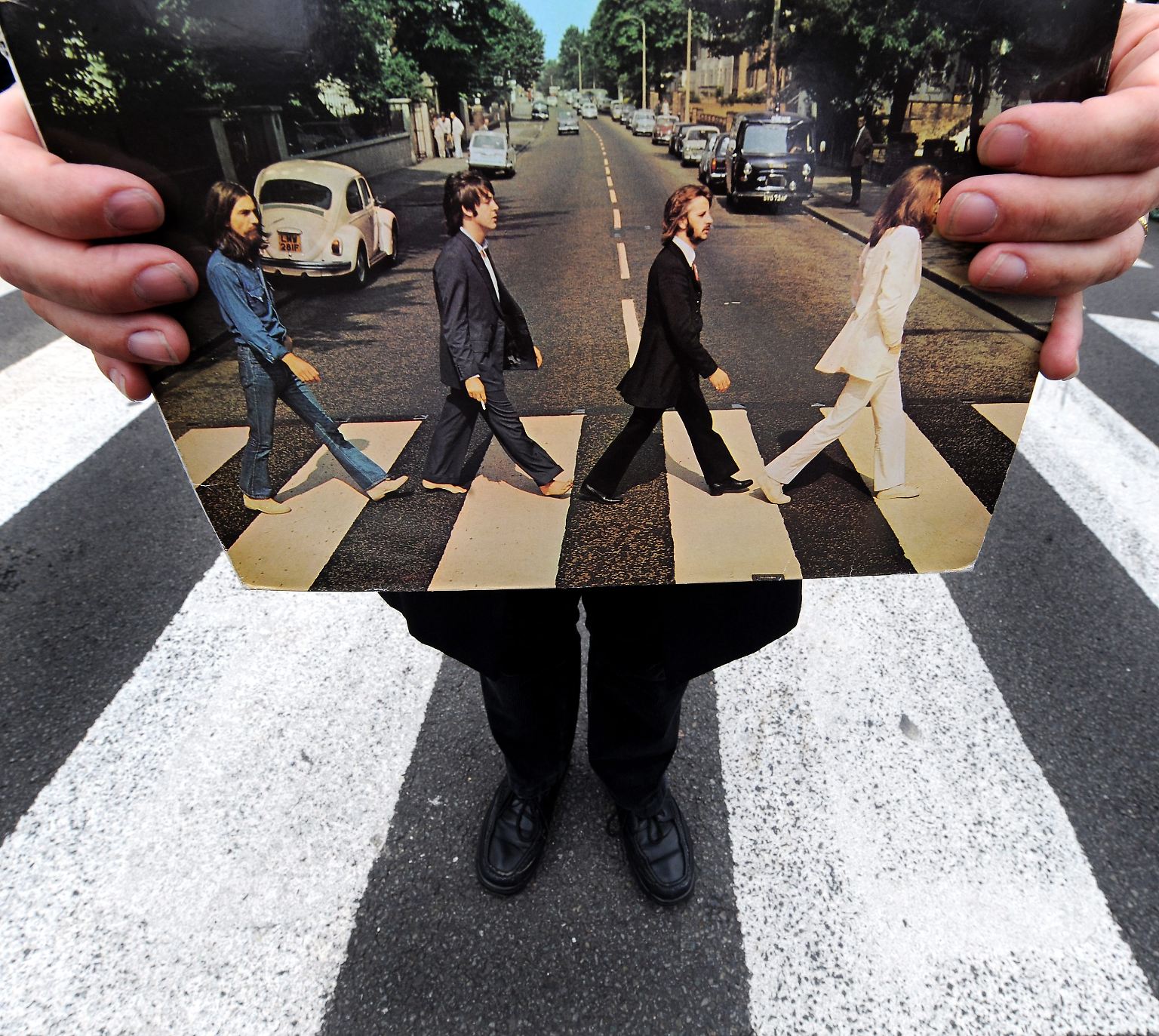 Es gibt Plattencover, die sind so berühmt, dass sie fast jeder kennt - so wie "Abbey Road" von den Beatles oder ...