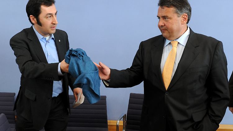Cem Özdemir und Sigmar Gabriel wollen eigentlich miteinander. Aber können sie auch miteinander?