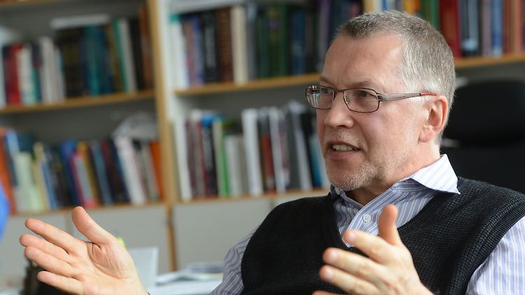 Handgretinger beklagt die finanziellen Probleme der Kliniken.