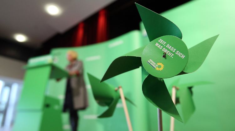 Frischer Wind im Bundestag seit nunmehr 30 Jahren: etwa zwei Drittel der Befragten stellen den Grünen ein gutes Zeugnis aus.l