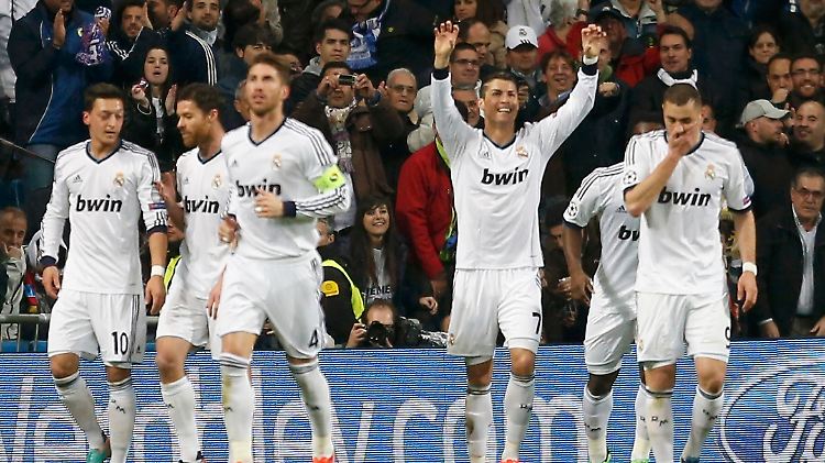 Superstar Cristiano Ronaldo (scharf) leitete den deutlichen Real-Sieg über Galatasaray Istanbul ein. Von allen Viertelfinalisten hat Madrid nun die besten Halbfinal-Chancen.