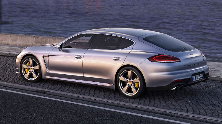 Um 15 Zentimeter ist der Radstand beim Panamera Turbo Executive verlängert.