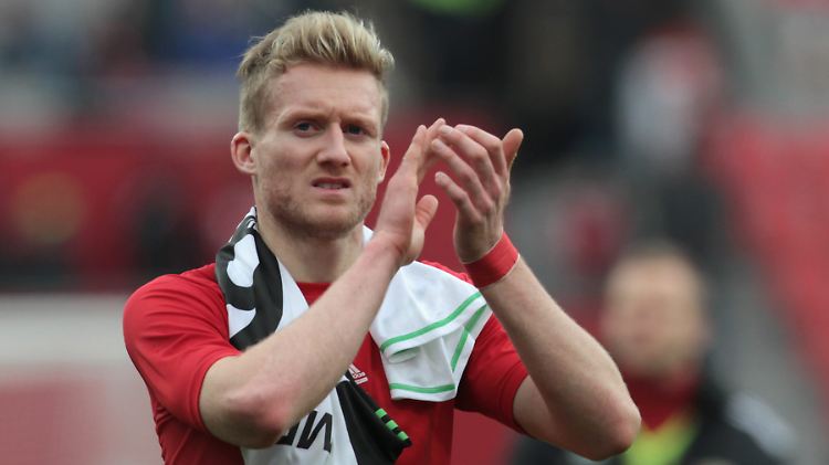 Andre Schürrle bleibt Wunschspieler des FC Chelsea.
