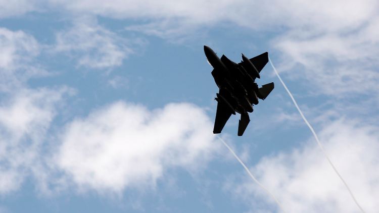 Eine amerikanische F-15 über der Provinz Kunar: Die Lufteinsätze der Nato sind in Afghanistan seit jeher umstritten.