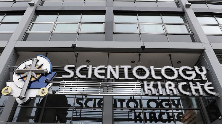 Scientology wirbt auf Youtube und Facebook.