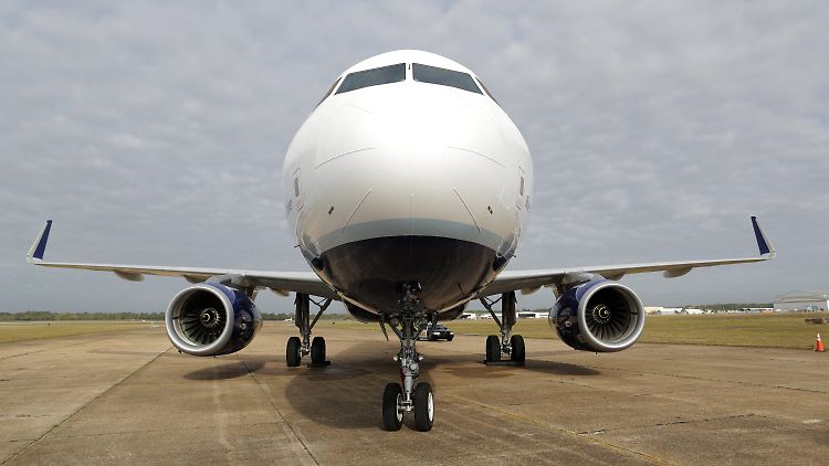 Eine einsame A320 auf dem Vorfeld des "Brookely Aeroplex" in Mobile im US-Bundesstaat Alabama: In unmittelbarer Nähe soll das neue Airbus-Werk entstehen.