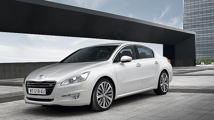 Kein aufgerissener Kühlergrill mehr: Beim Design des 508 hat sich Peugeot etwas zurückgenommen.