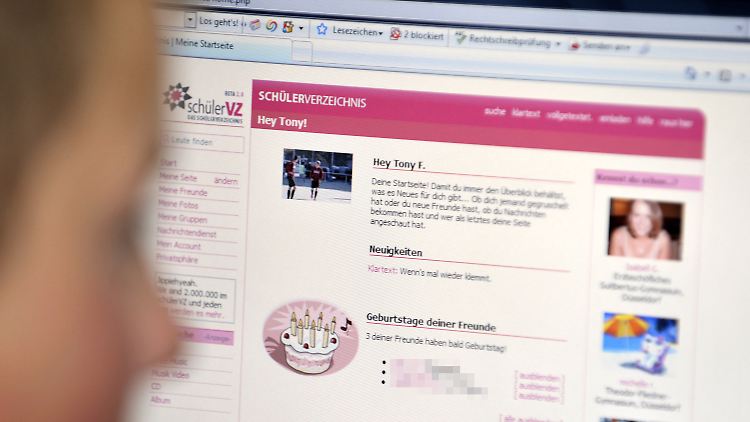 Die Verwaltung von SchülerVZ dürfte wegen der jugendlichen Zielgruppe realtiv aufwendig gewesen sein.