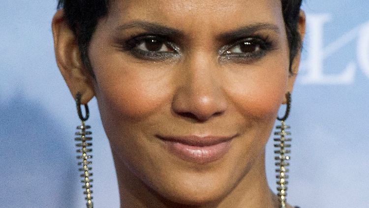 Halle Berry hat schon eine fünf Jahre alte Tochter aus einer früheren Ehe.