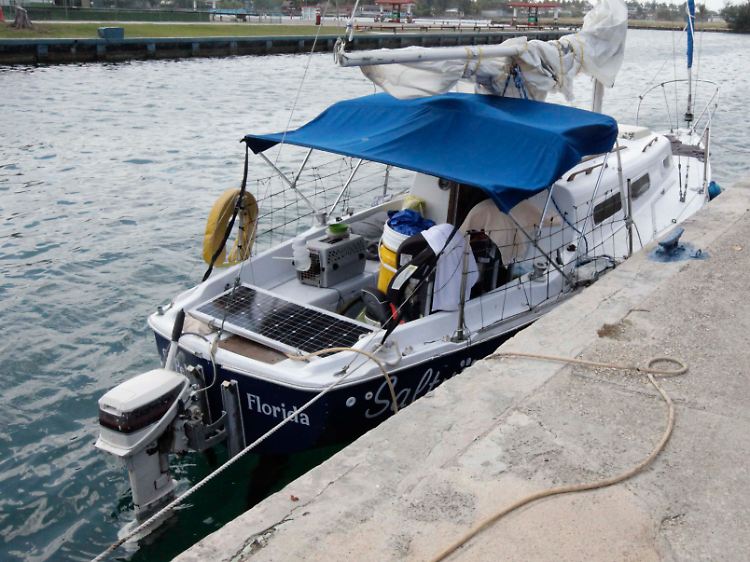 Mit dieser Jacht segelte die Familie nach Kuba.