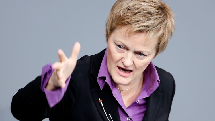 Beugt sich das Gericht dem öffentlichen Druck, könnte das nach Ansicht von Renate Künast ernste Konsequenzen haben.