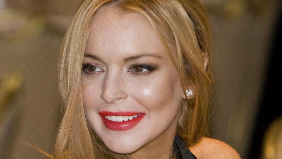Lindsay Lohan musste sich öffentlich unangenehmen Fragen stellen. Foto: Kristoffer Tripplaar