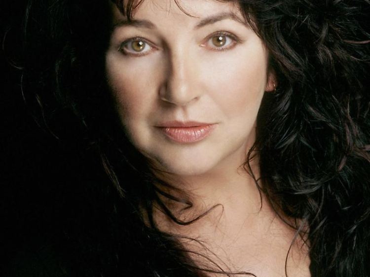 Kate Bush meldete sich 2005 nach 12 Jahren mit dem Album "Aerial" im Musikgeschäft zurück.