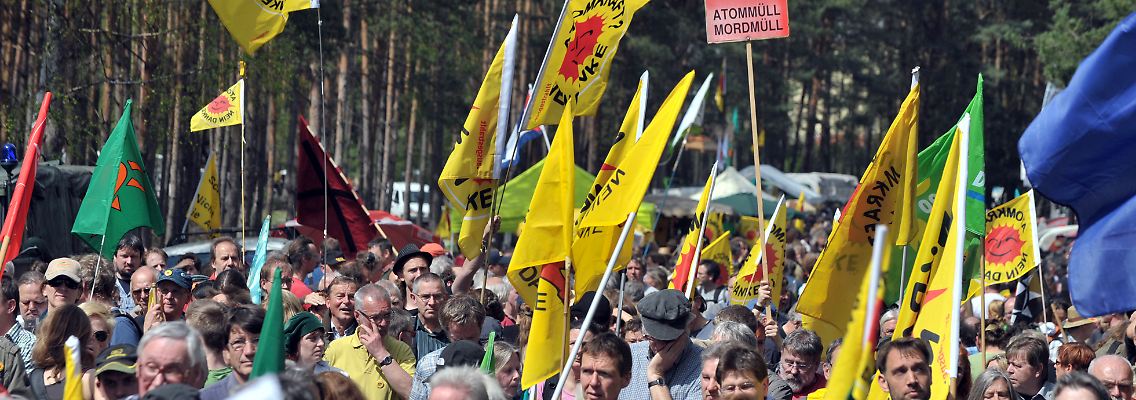 In Gorleben protestierten Atomkraftgegner immer wieder heftig gegen Atommülltransporte. 