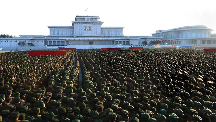 Nordkoreas Volksarmee umfasst 1.200.000 Soldaten und 4.700.000 Reservisten.