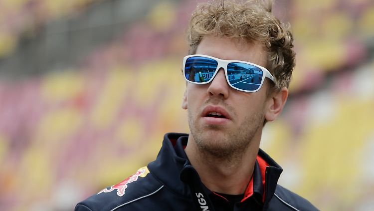 "In Anbetracht der Ereignisse in den letzten Jahren, glaube ich, dass der Mark es nicht verdient gehabt hätte, dass ich den zweiten Platz halte und ihm den Sieg überlasse": Sebastian Vettel.