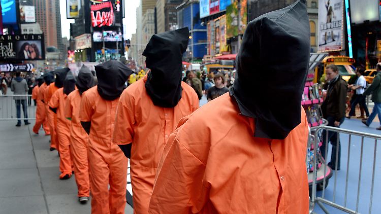 In mehreren Städten wiesen Demonstranten auf die Situation der Guantanamo-Häftlinge hin.