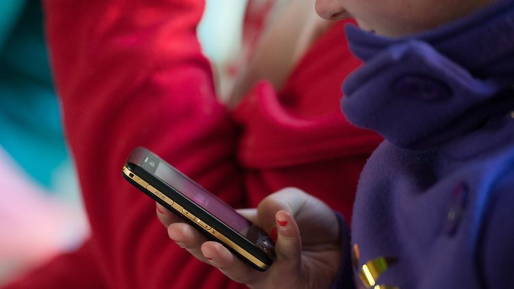Vom Smartphone aus medizinische Hilfe suchen - einfach, aber nicht immer hilfreich.