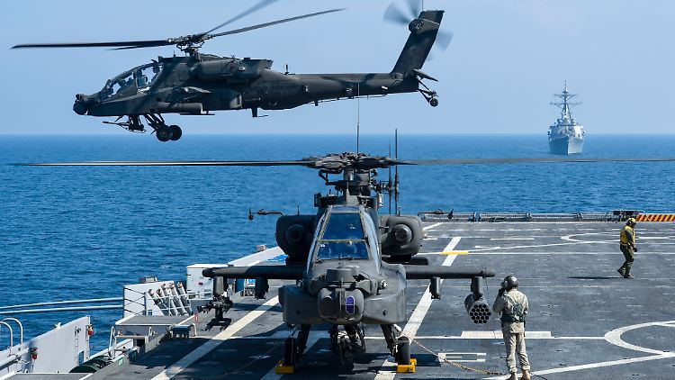 Solche Kampfhubschrauber vom Typ Apache waren an den Manövern in North Carolina beteiligt. 