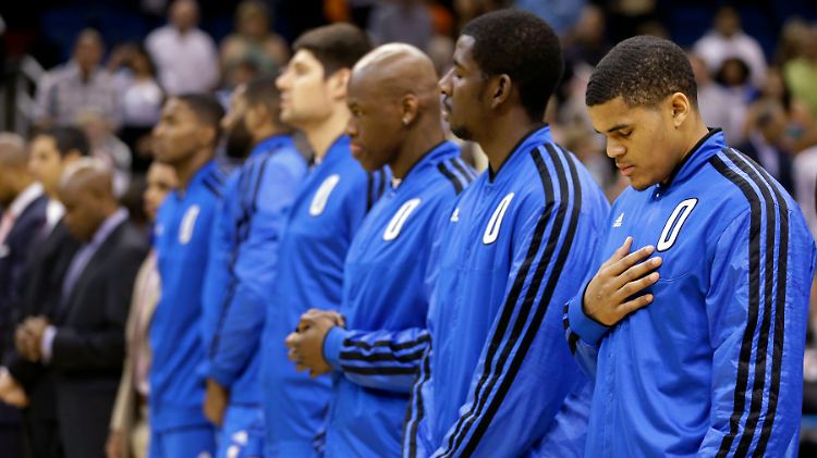 In anderen Arenen, wie hier bei den Orlando Magic in Florida, gedachten die Sportler den Opfern der Bomben von Boston.