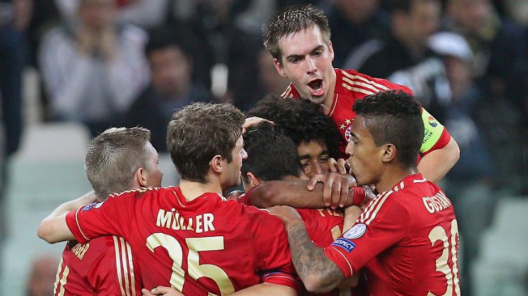 Die Jubel-Bayern wollen auch gegen Wolfsburg feiern - um dann im Pokalfinale am 1. Juni die nächste Trophäe einzufahren.